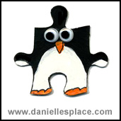 Penguin PUzzle Piece Craft www.daniellesplace.com