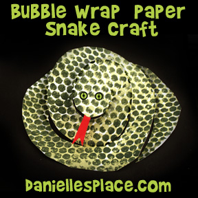 Bubble Wrap Print Paper Snake Craft for Children www.daniellesplace.com