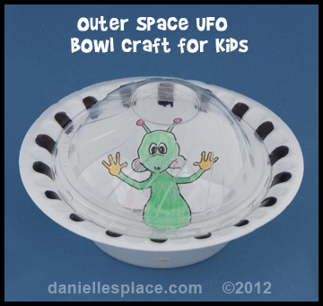 Alien and Paper bowl UFO Craft for Kids www.daniellesplace.com