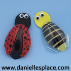 bee and ladybug plastic spoon craft www.daniellesplace.com