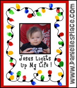 Christmas Craft - Jesus Lights Up My Life Thumbprint Craft for Sunday School from www.daniellesplace.com