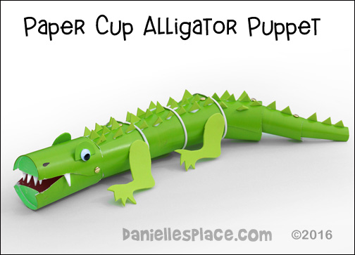 Alligator or Crocodile Puppet Paper Cup Craft from www.daniellesplace.com 