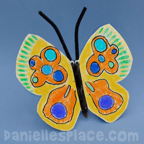 Butterfly Craft - Fluttering Paper Plate Butterfly Craft from www.daniellesplace.com