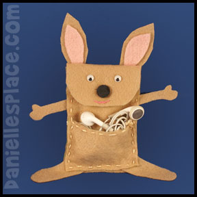 Kangaroo Craft - Kangaroo iPod Pouch Sewing Craft from www.daniellesplace.com