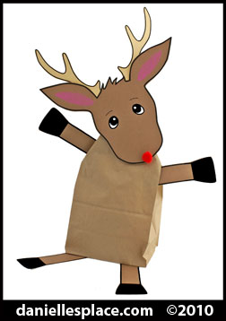 Reindeer Christmas Gift Bag Craft for Kids www.daniellesplace.com